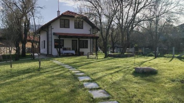 Planinski Dom Šum - Crni vrh
