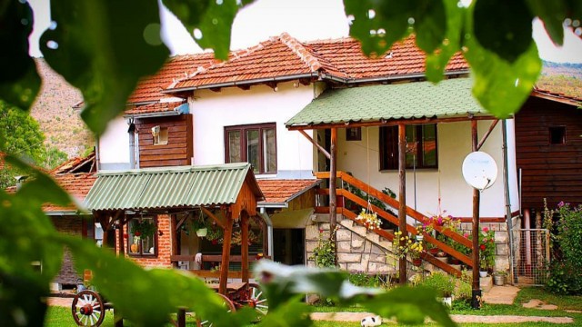 Seosko turističko domaćinstvo vila „ Igić “